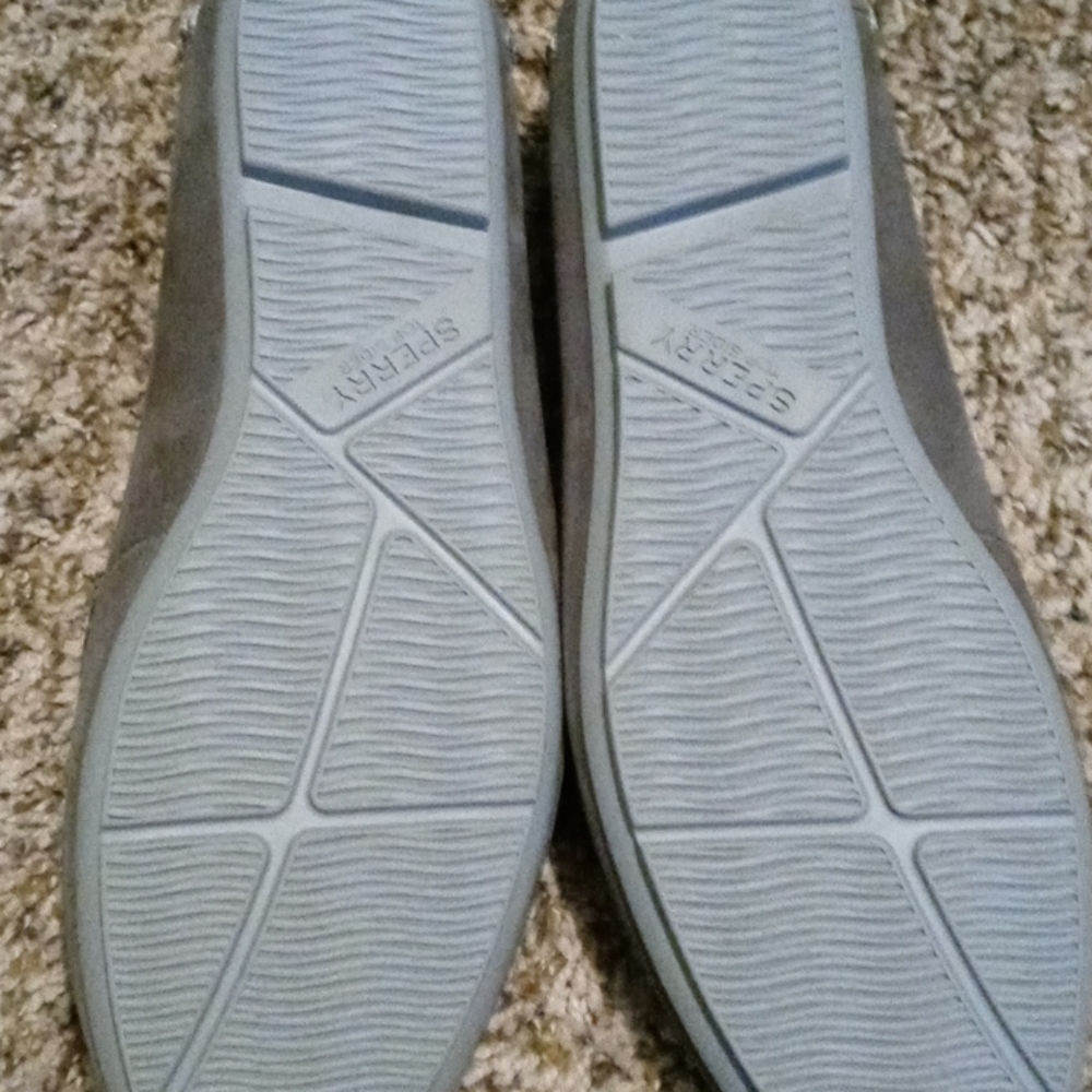 Shoes - Picture 4 of 5